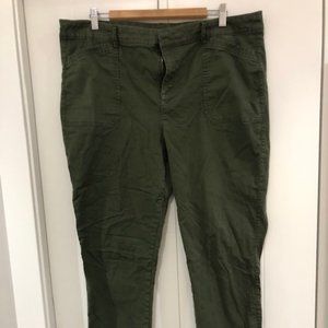Old Navy Green Pixie Pants